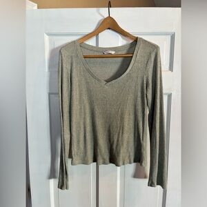 Women's Ribbed V-Neck Long Sleeve Top - Green Brand Tresics Size Medium